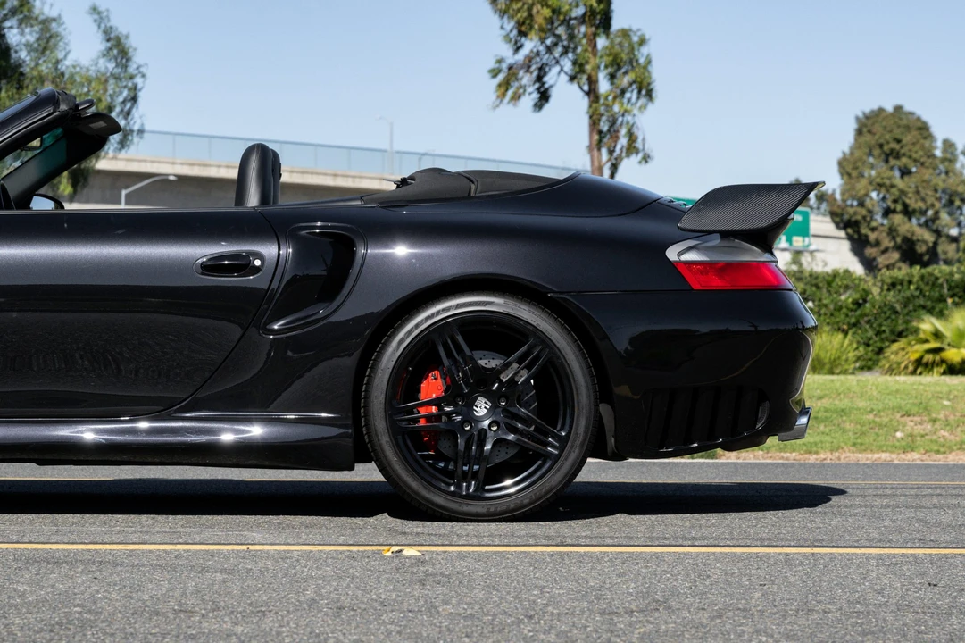 2004 Porsche 996 Turbo - Image 25 of 31