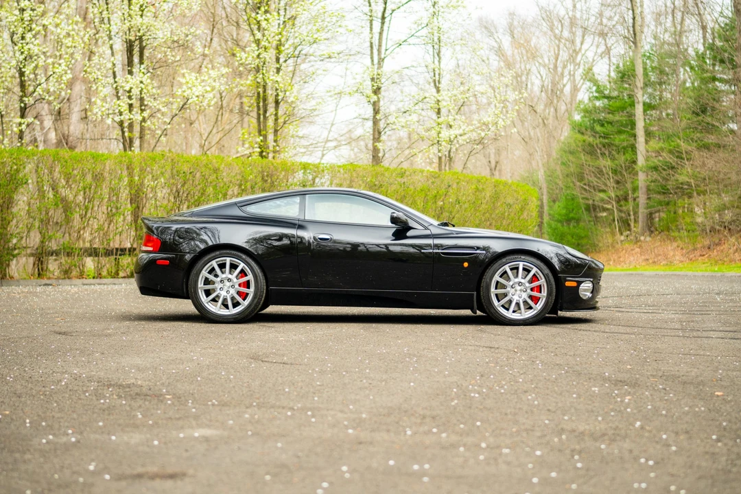 2005 Aston Martin Vanquish 1st Gen - Image 10 of 31