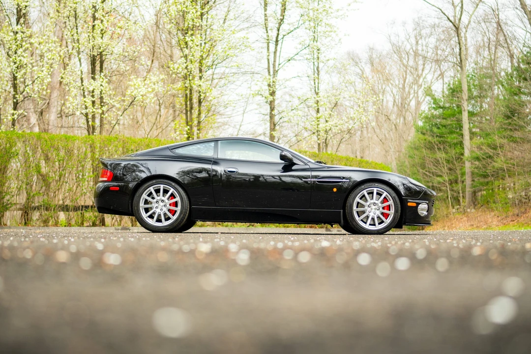 2005 Aston Martin Vanquish 1st Gen - Image 11 of 31