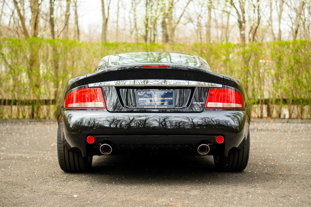 2005 Aston Martin Vanquish 1st Gen - Image 18 of 31