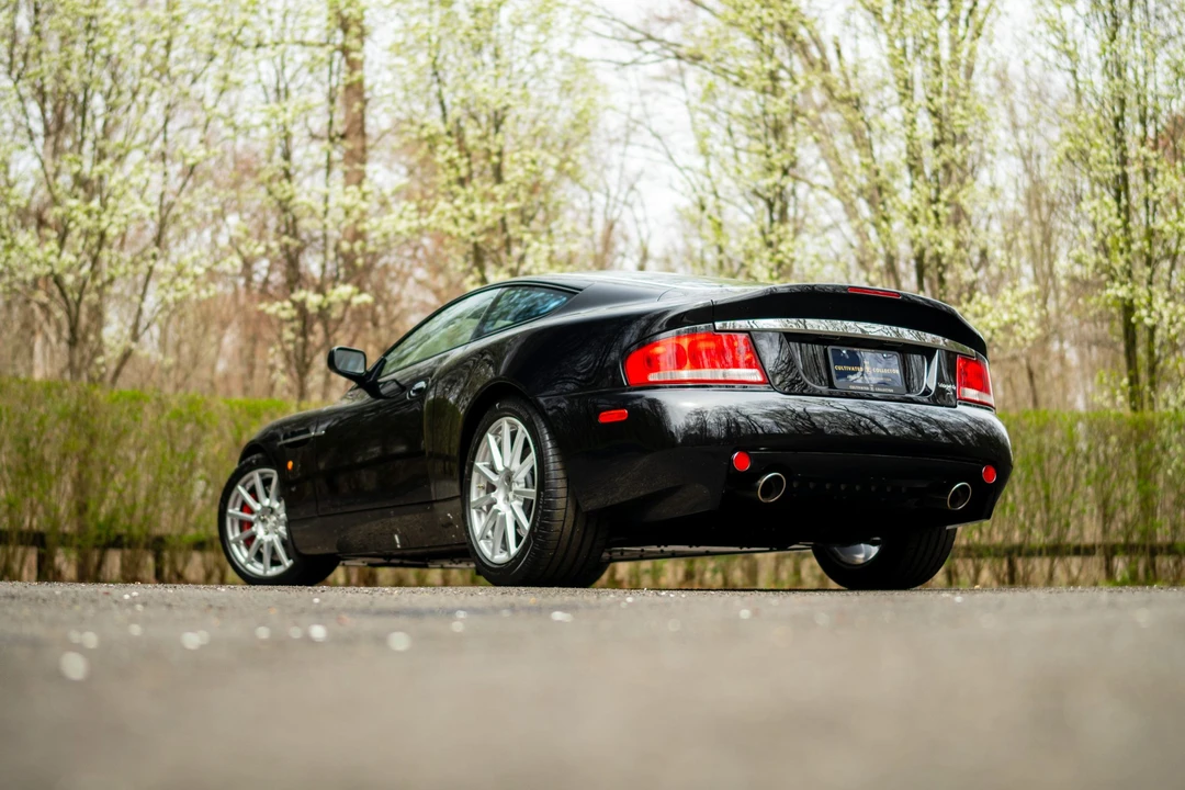2005 Aston Martin Vanquish 1st Gen - Image 21 of 31