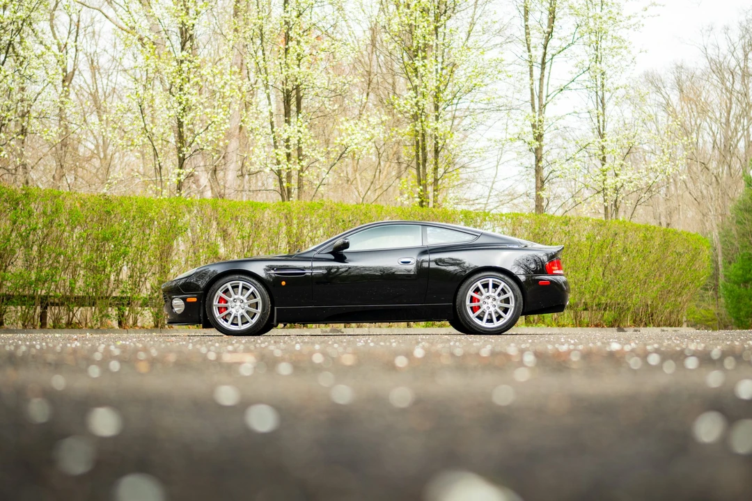 2005 Aston Martin Vanquish 1st Gen - Image 26 of 31