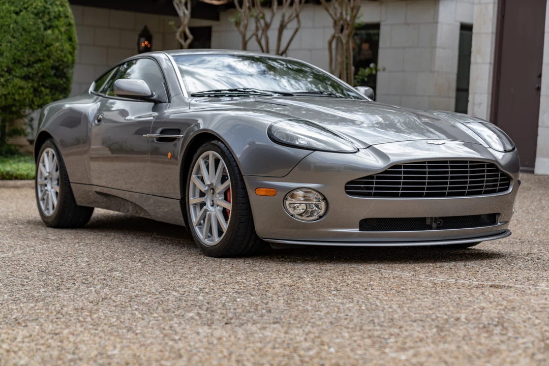 2005 Aston Martin Vanquish 1st Gen - Image 5 of 31