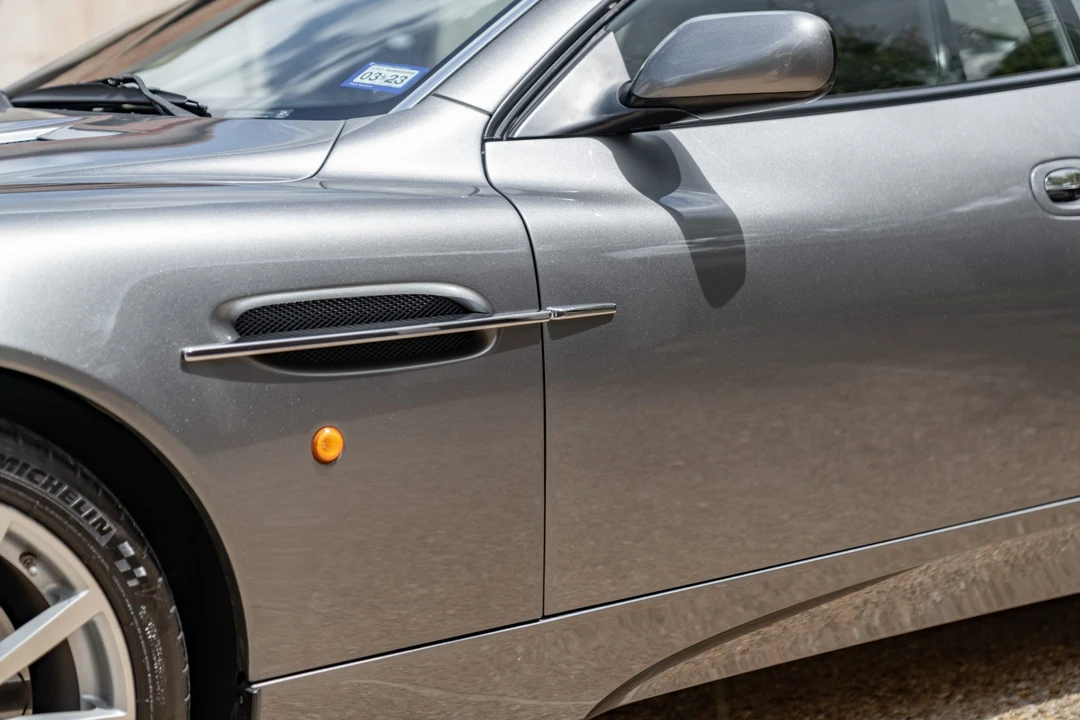 2005 Aston Martin Vanquish 1st Gen - Image 13 of 31