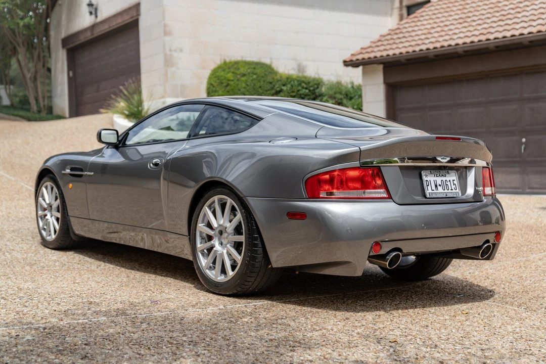 2005 Aston Martin Vanquish 1st Gen - Image 10 of 31