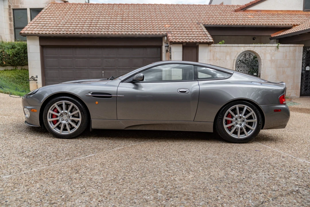 2005 Aston Martin Vanquish 1st Gen - Image 11 of 31