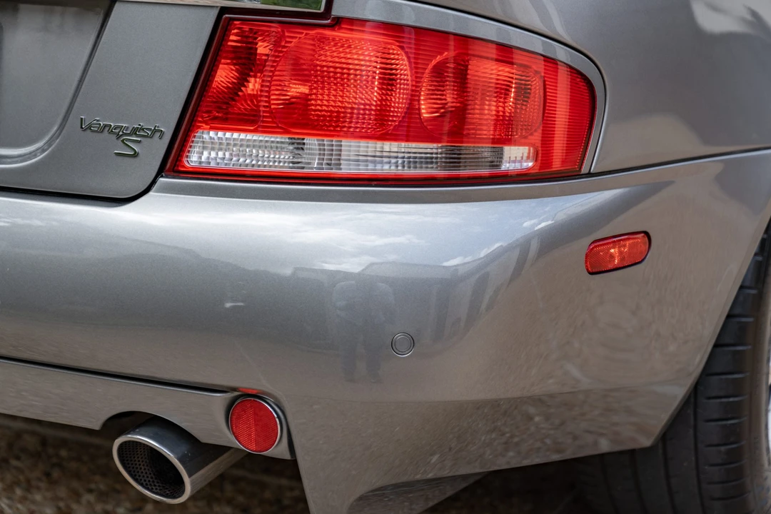 2005 Aston Martin Vanquish 1st Gen - Image 26 of 31