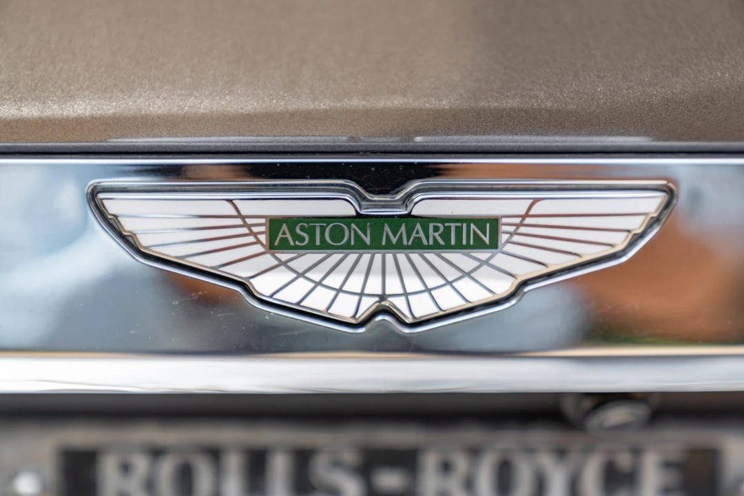 2005 Aston Martin Vanquish 1st Gen - Image 28 of 31