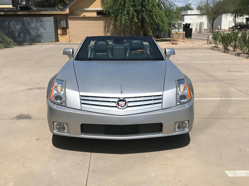 2005 Cadillac XLR - Image 5 of 31