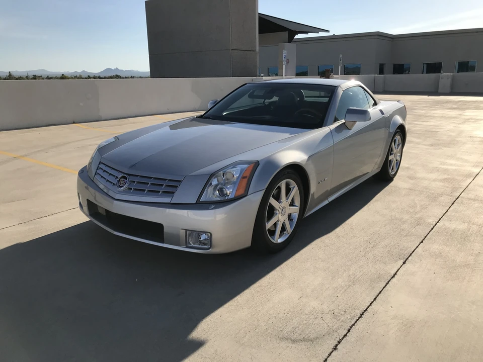 2005 Cadillac XLR - Image 13 of 31