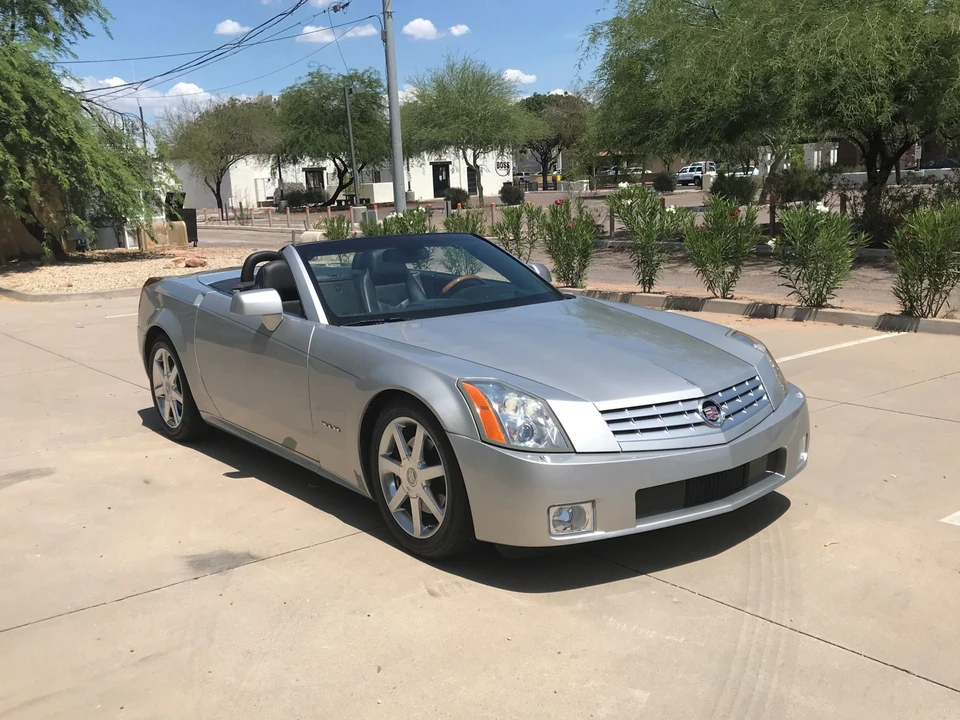2005 Cadillac XLR - Image 18 of 31