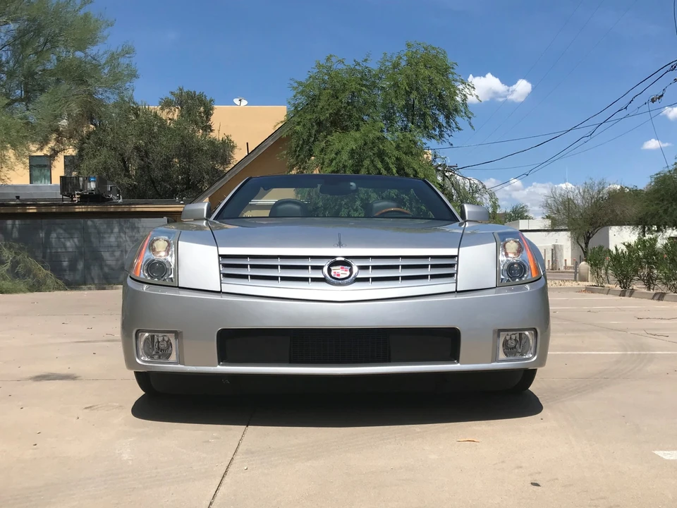 2005 Cadillac XLR - Image 19 of 31