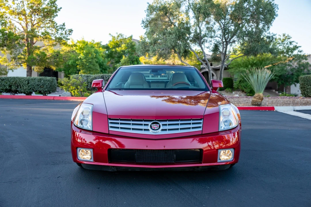 2005 Cadillac XLR - Image 13 of 31