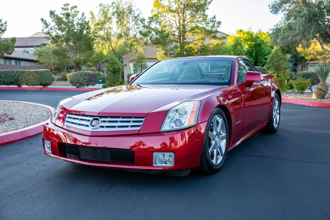 2005 Cadillac XLR - Image 12 of 31