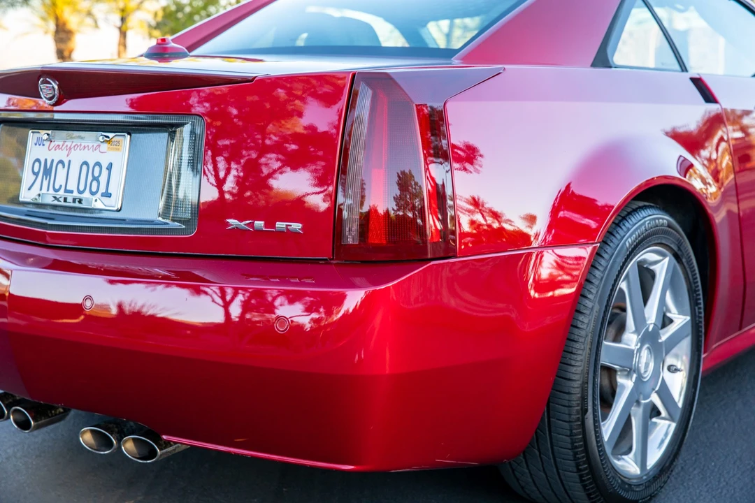 2005 Cadillac XLR - Image 31 of 31