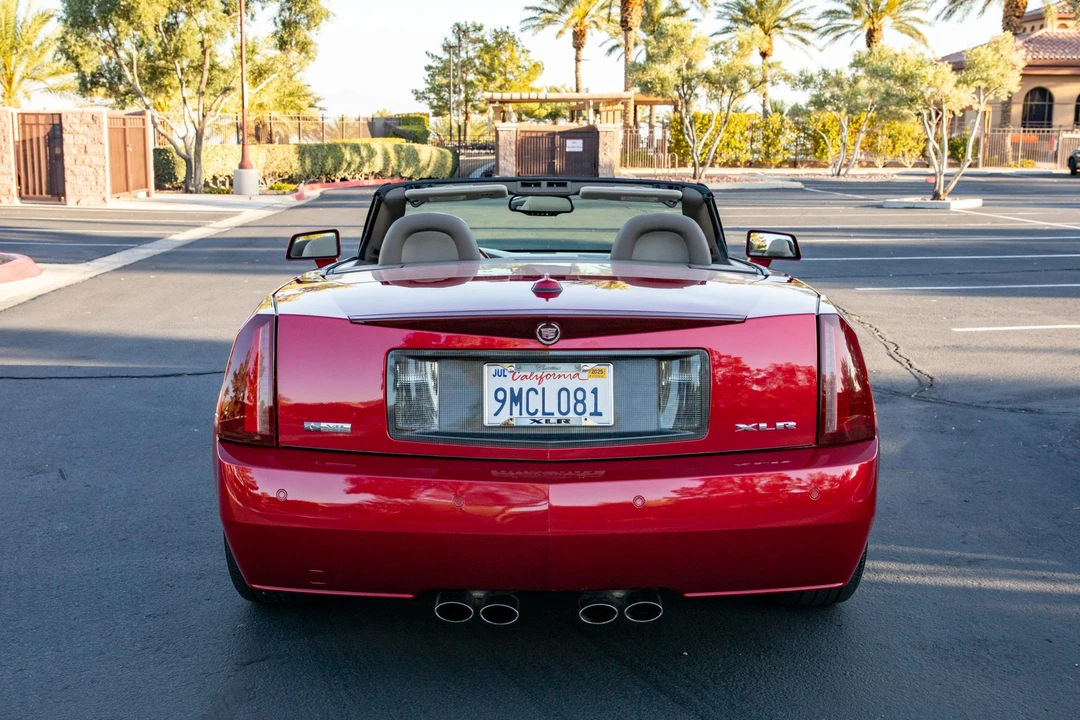 2005 Cadillac XLR - Image 9 of 31