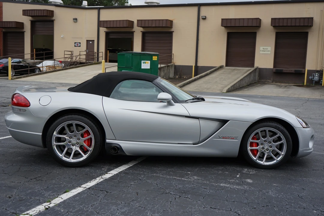 2005 Dodge Viper 4th Gen - Image 24 of 31