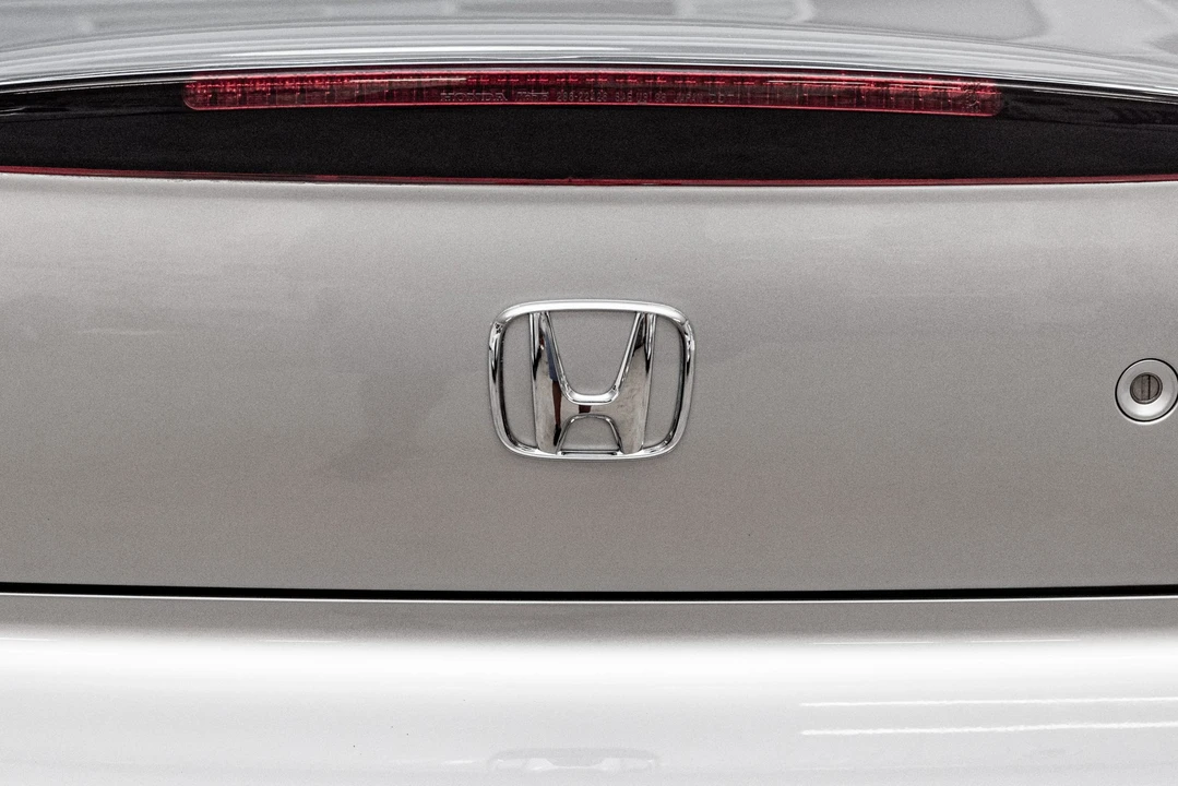 2005 Honda AP2 S2000 - Image 28 of 31