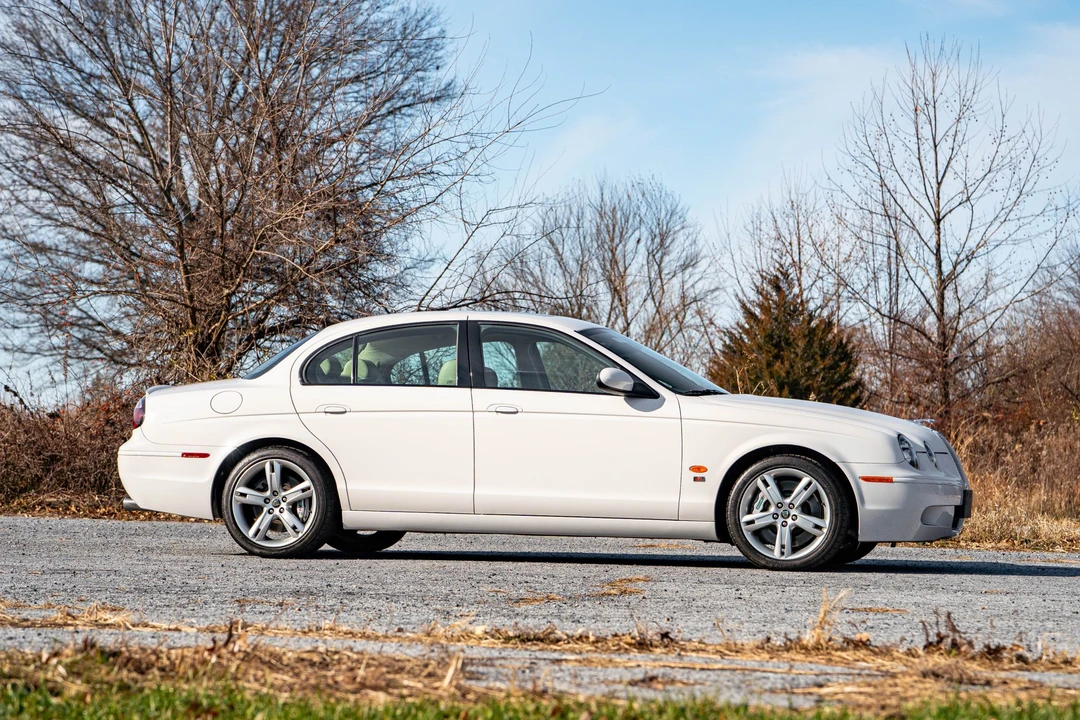 2005 Jaguar S-Type 2nd Gen - Image 28 of 31