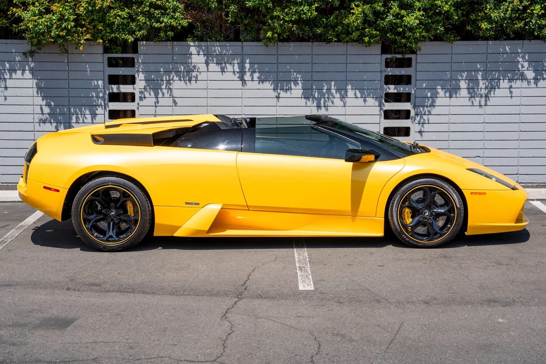 2005 Lamborghini Murcielago - Image 12 of 31
