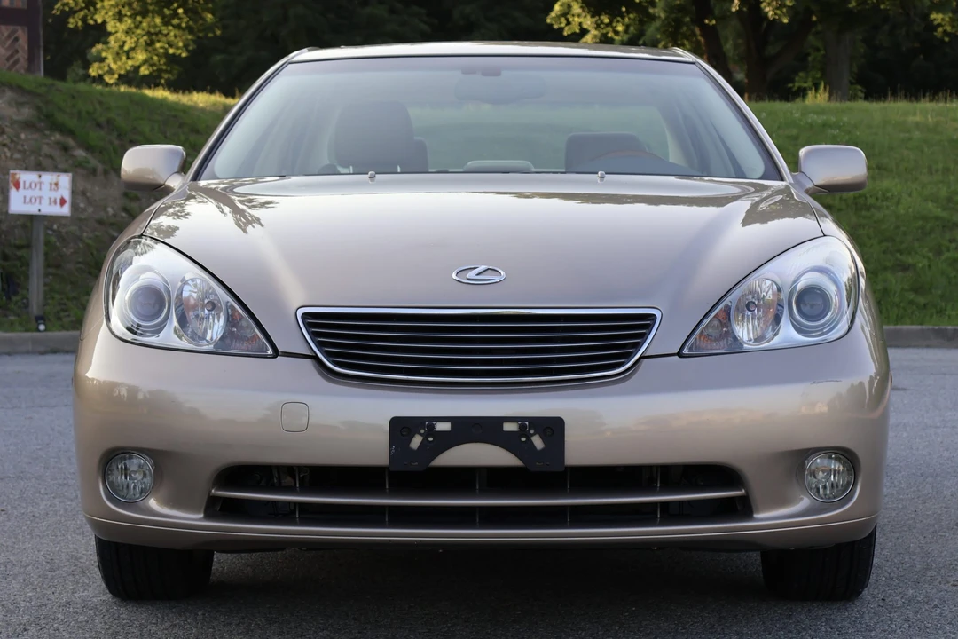2005 Lexus ES 4th Gen - Image 3 of 31