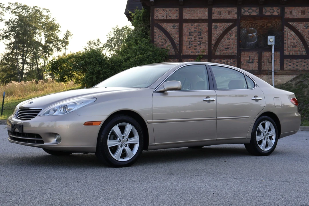 2005 Lexus ES 4th Gen - Image 13 of 31