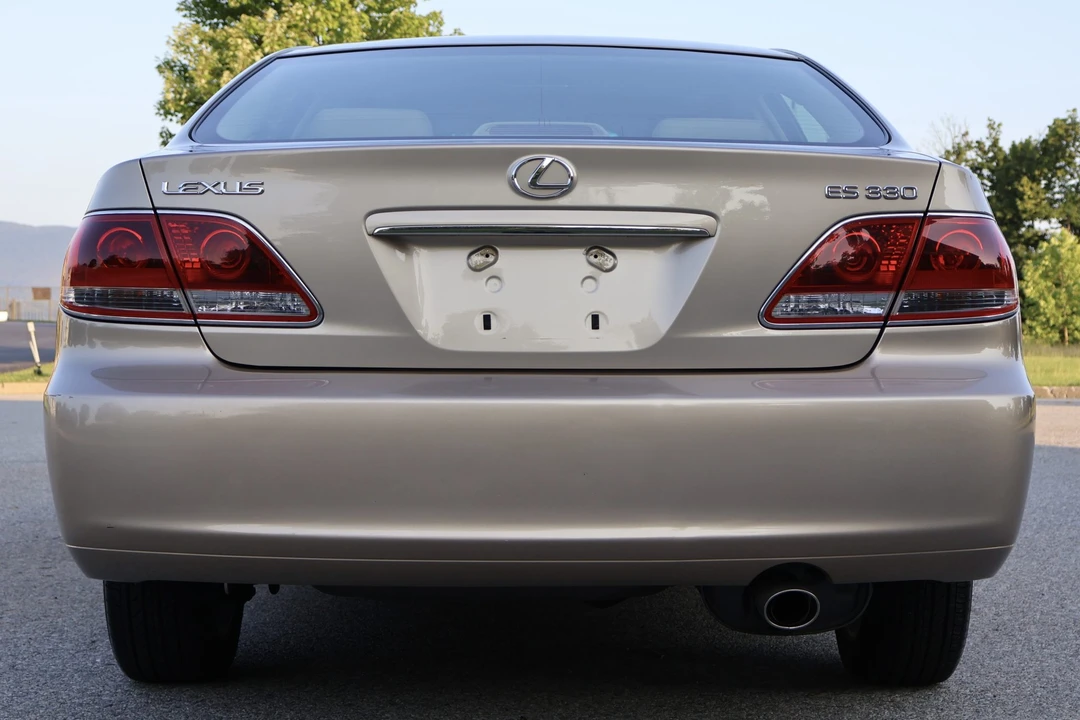 2005 Lexus ES 4th Gen - Image 9 of 31