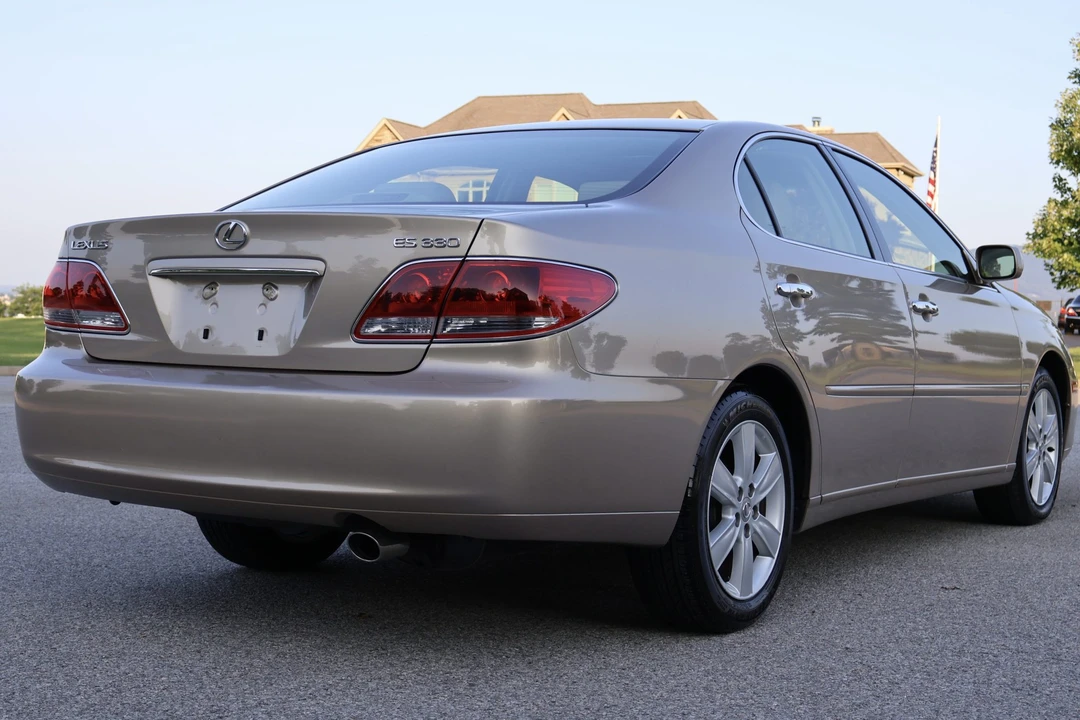 2005 Lexus ES 4th Gen - Image 8 of 31