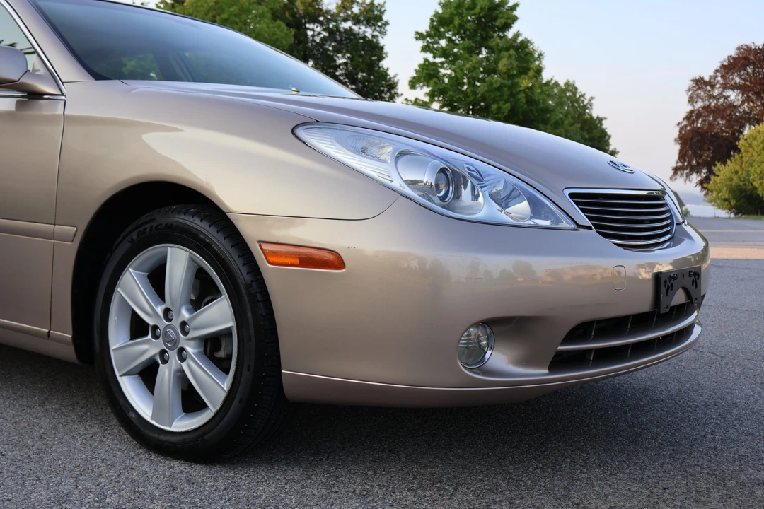 2005 Lexus ES 4th Gen - Image 16 of 31