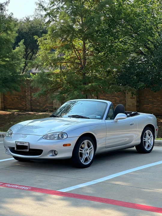 2005 Mazda NB MX-5 Miata - Image 2 of 31