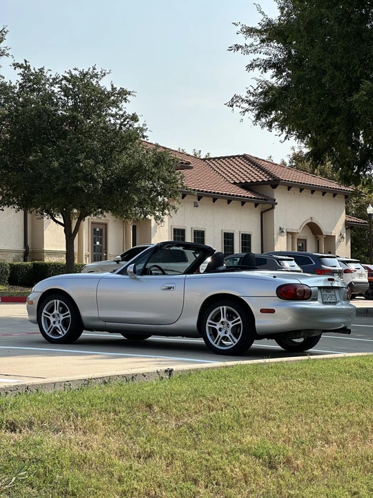 2005 Mazda NB MX-5 Miata - Image 4 of 31