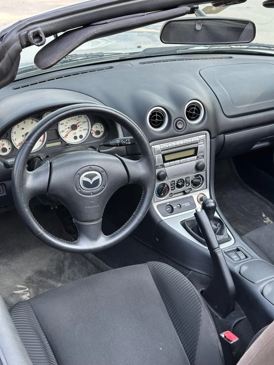 2005 Mazda NB MX-5 Miata - Image 28 of 31