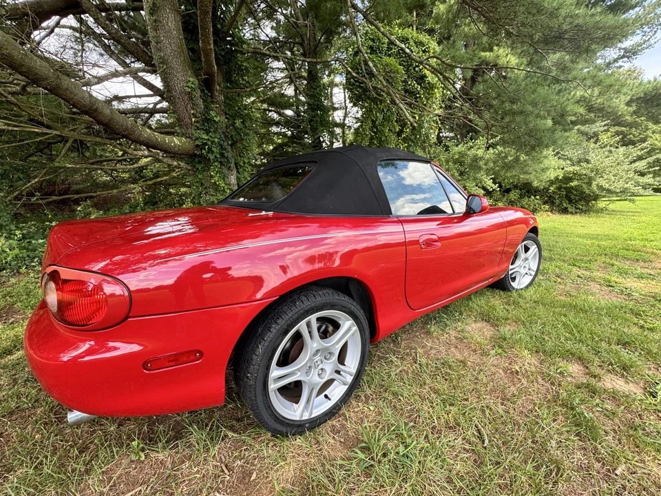 2005 Mazda NB MX-5 Miata - Image 20 of 31
