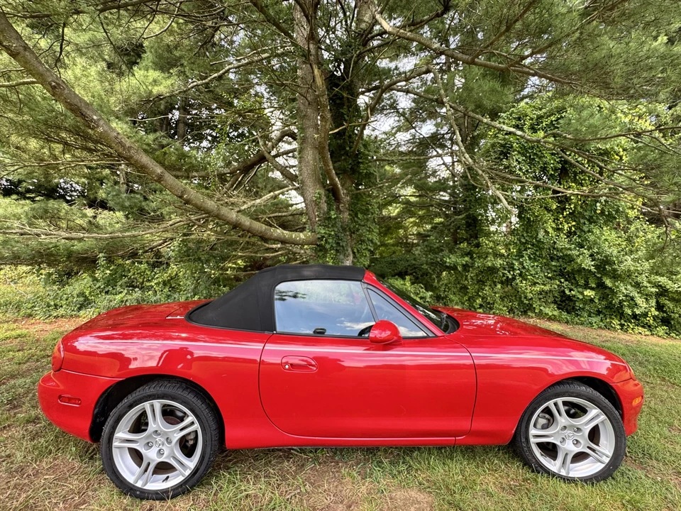 2005 Mazda NB MX-5 Miata - Image 18 of 31