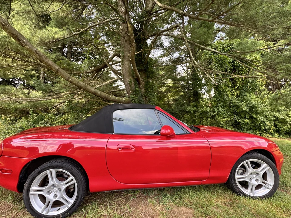 2005 Mazda NB MX-5 Miata - Image 19 of 31