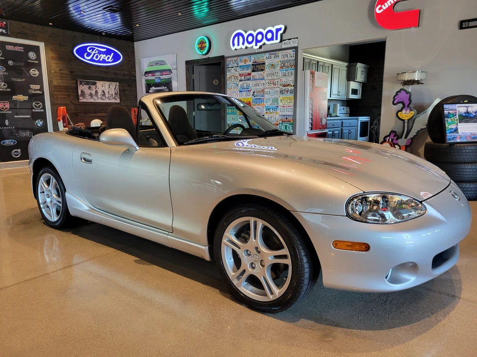 2005 Mazda NB MX-5 Miata - Image 6 of 31