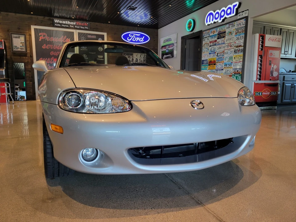 2005 Mazda NB MX-5 Miata - Image 5 of 31