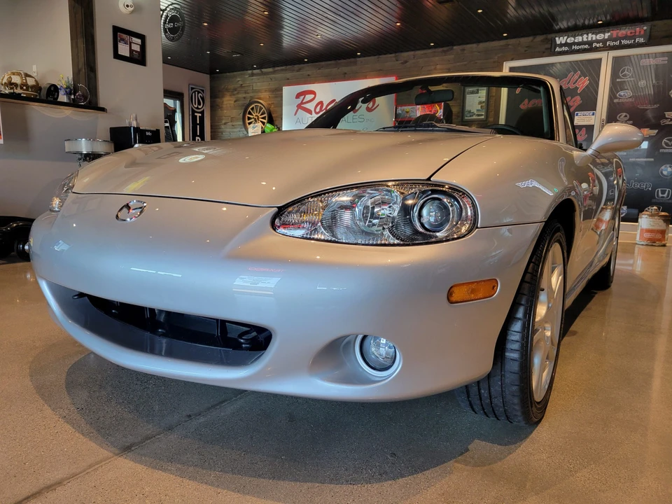 2005 Mazda NB MX-5 Miata - Image 3 of 31