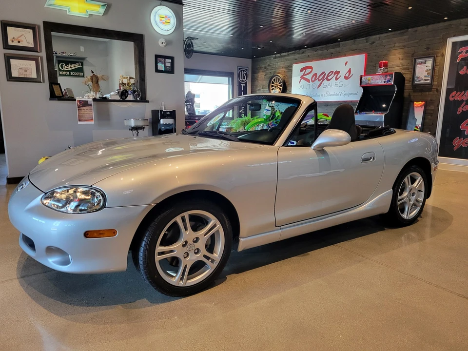 2005 Mazda NB MX-5 Miata - Image 2 of 31