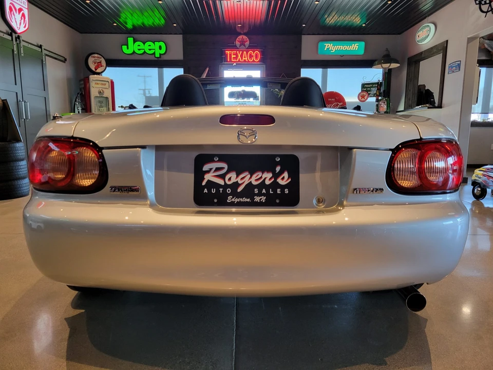 2005 Mazda NB MX-5 Miata - Image 8 of 31