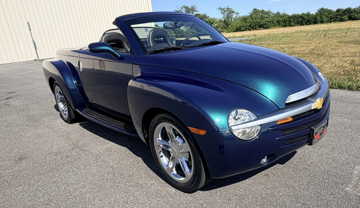 2006 Chevrolet SSR - Image 19 of 31