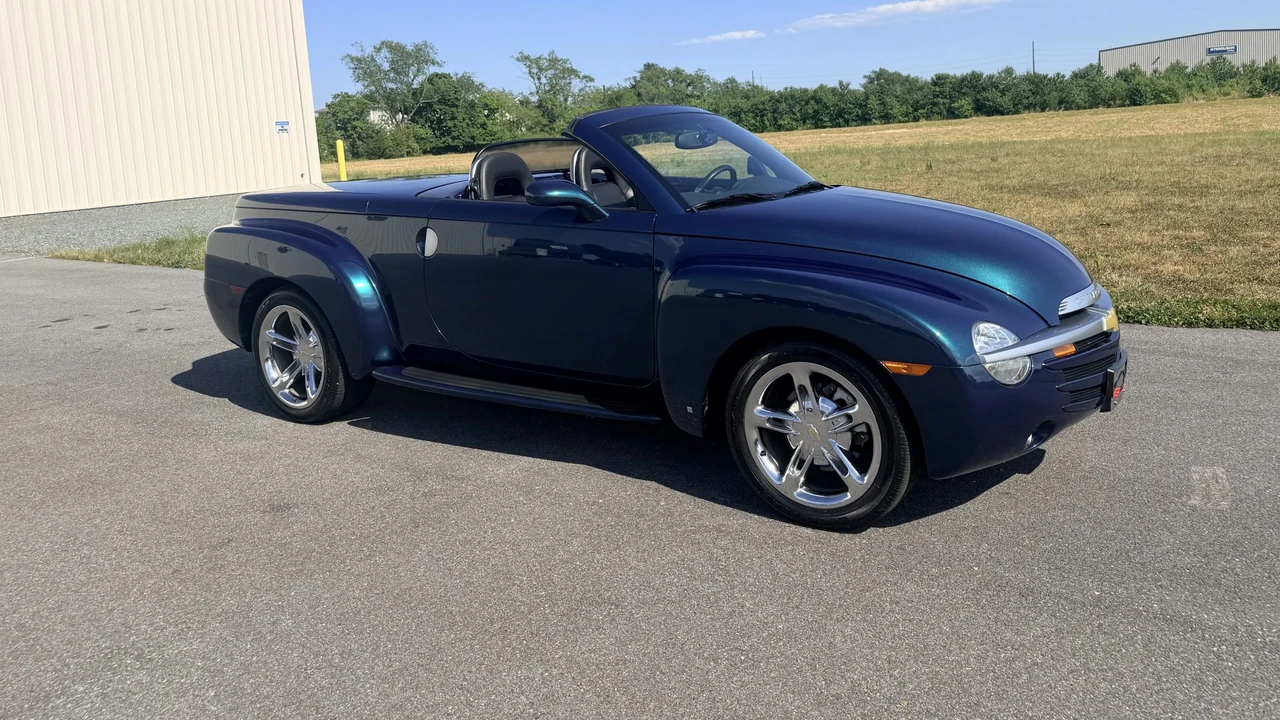 2006 Chevrolet SSR - Image 25 of 31