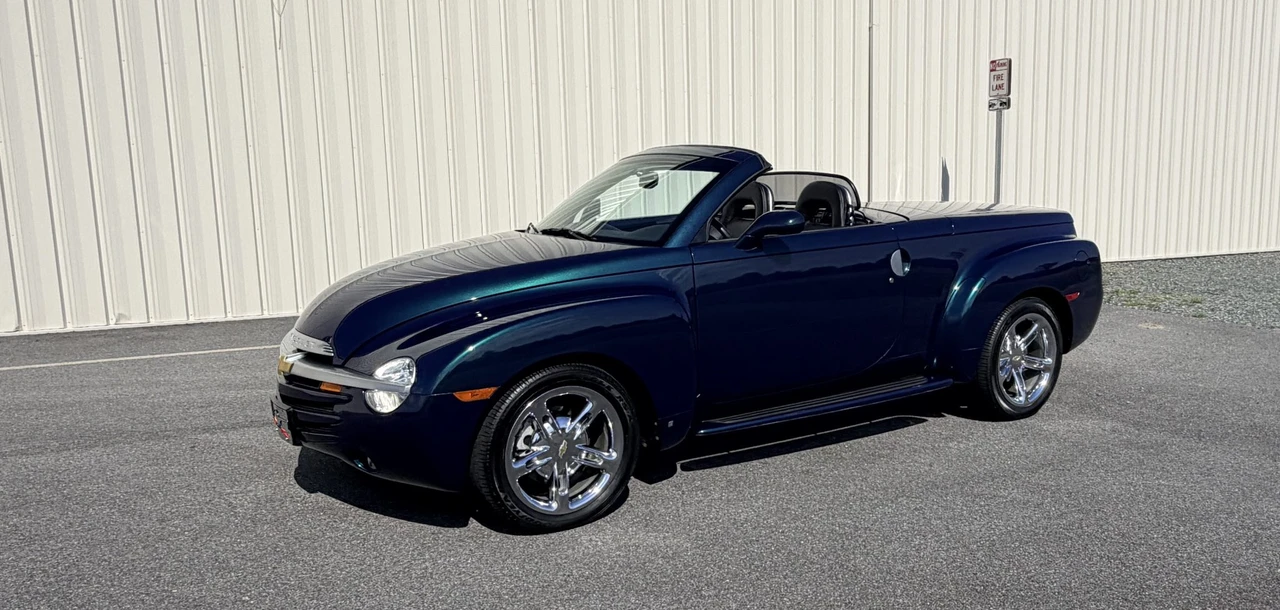 2006 Chevrolet SSR - Image 3 of 31