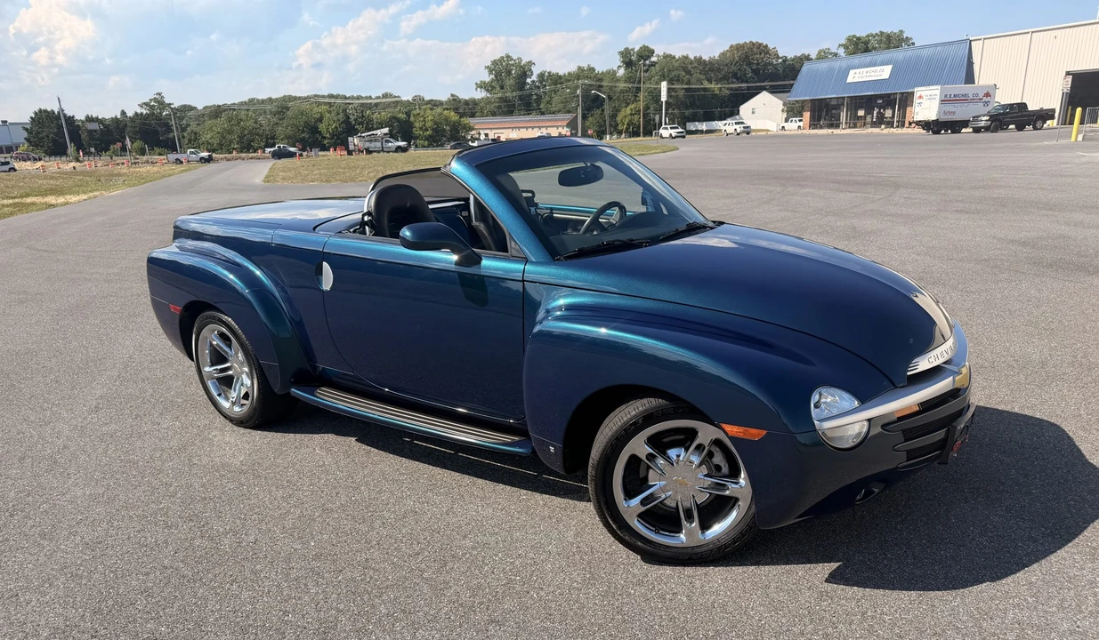 2006 Chevrolet SSR - Image 28 of 31