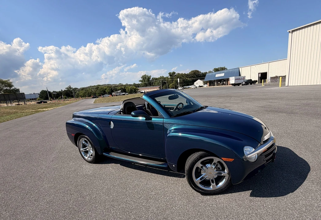 2006 Chevrolet SSR - Image 26 of 31