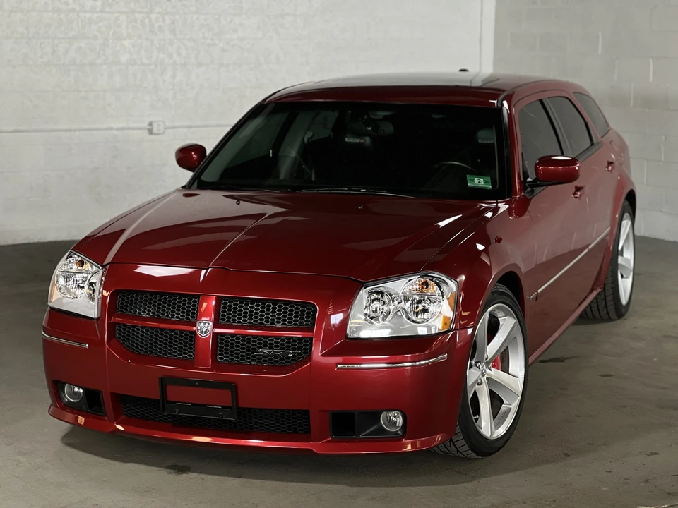 2006 Dodge Magnum SRT8 2nd Gen - Image 2 of 31