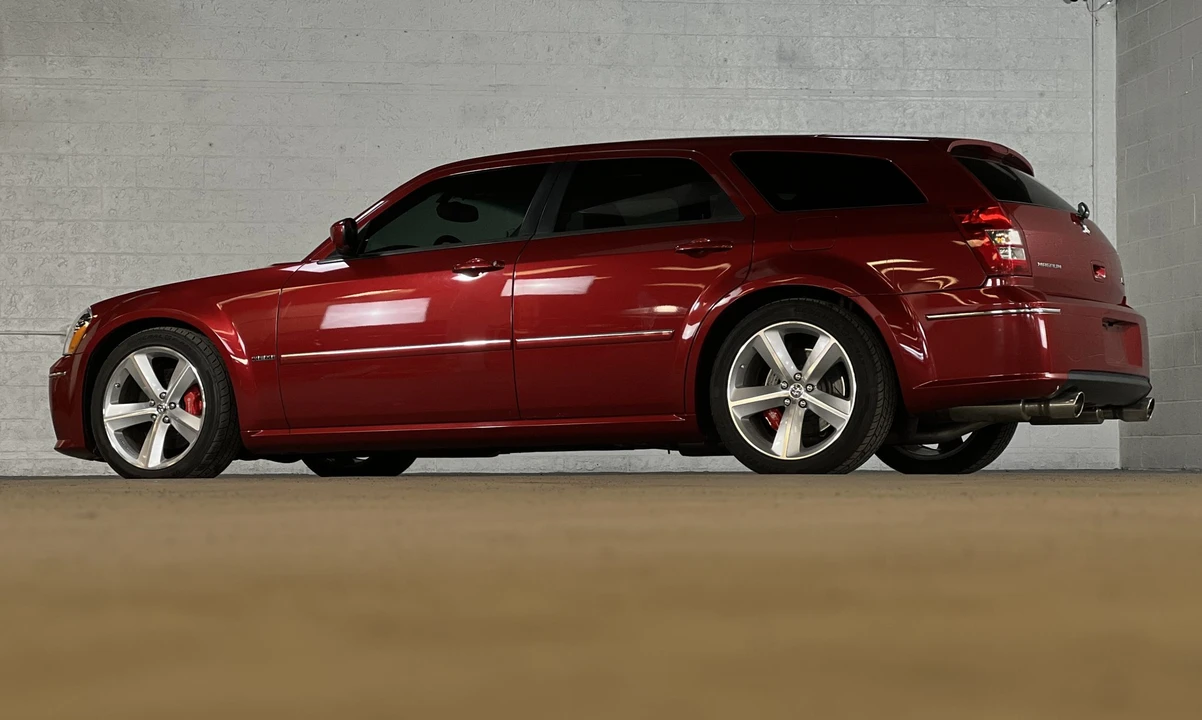 2006 Dodge Magnum SRT8 2nd Gen - Image 15 of 31