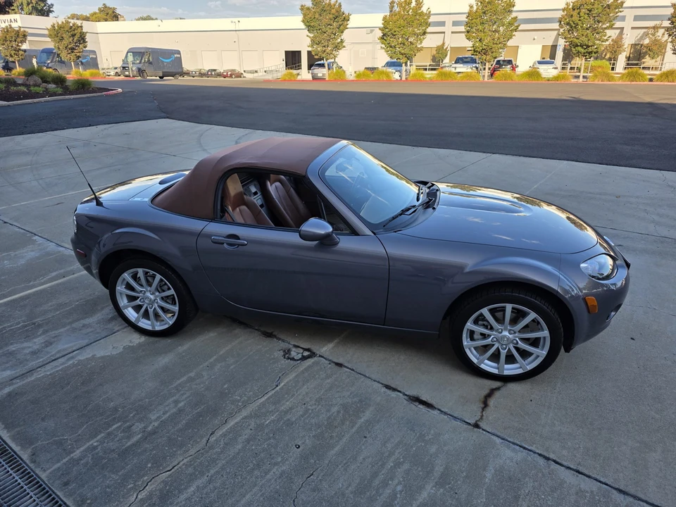2006 Mazda NC MX-5 Miata - Image 23 of 31