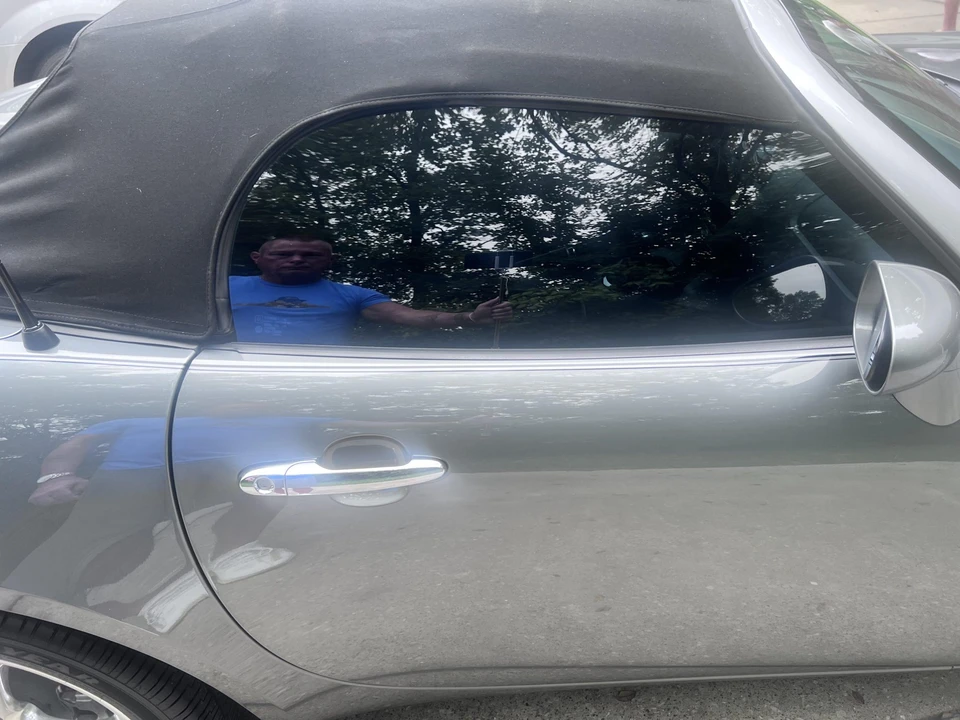 2006 Pontiac Solstice - Image 29 of 31