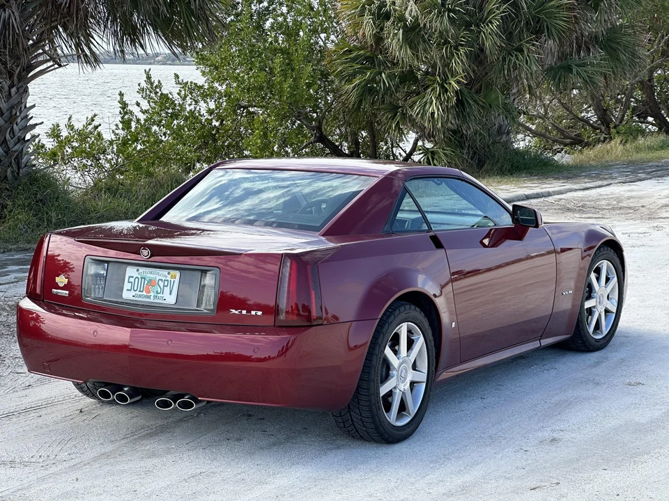 2007 Cadillac XLR - Image 12 of 31